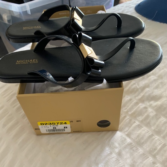 Mickael Kirs slippers - Picture 1 of 2